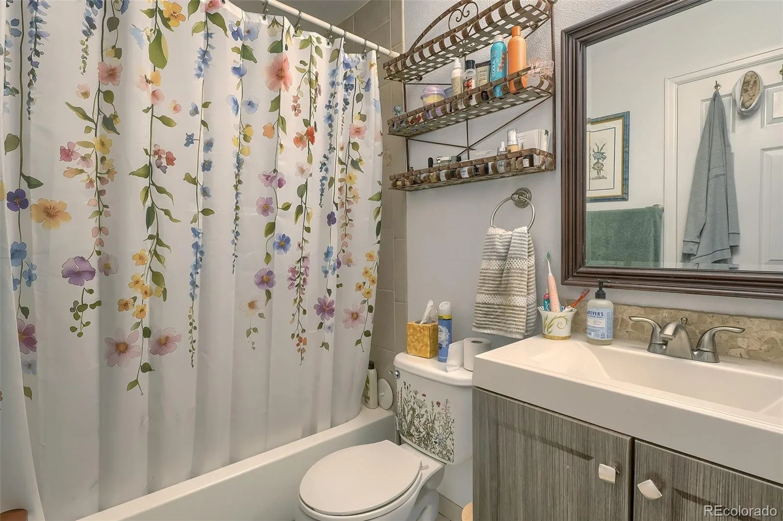 980 S Dahlia Street #A Glendale CO 80246 | MLS #REC4396161 10032026005409 1600 20