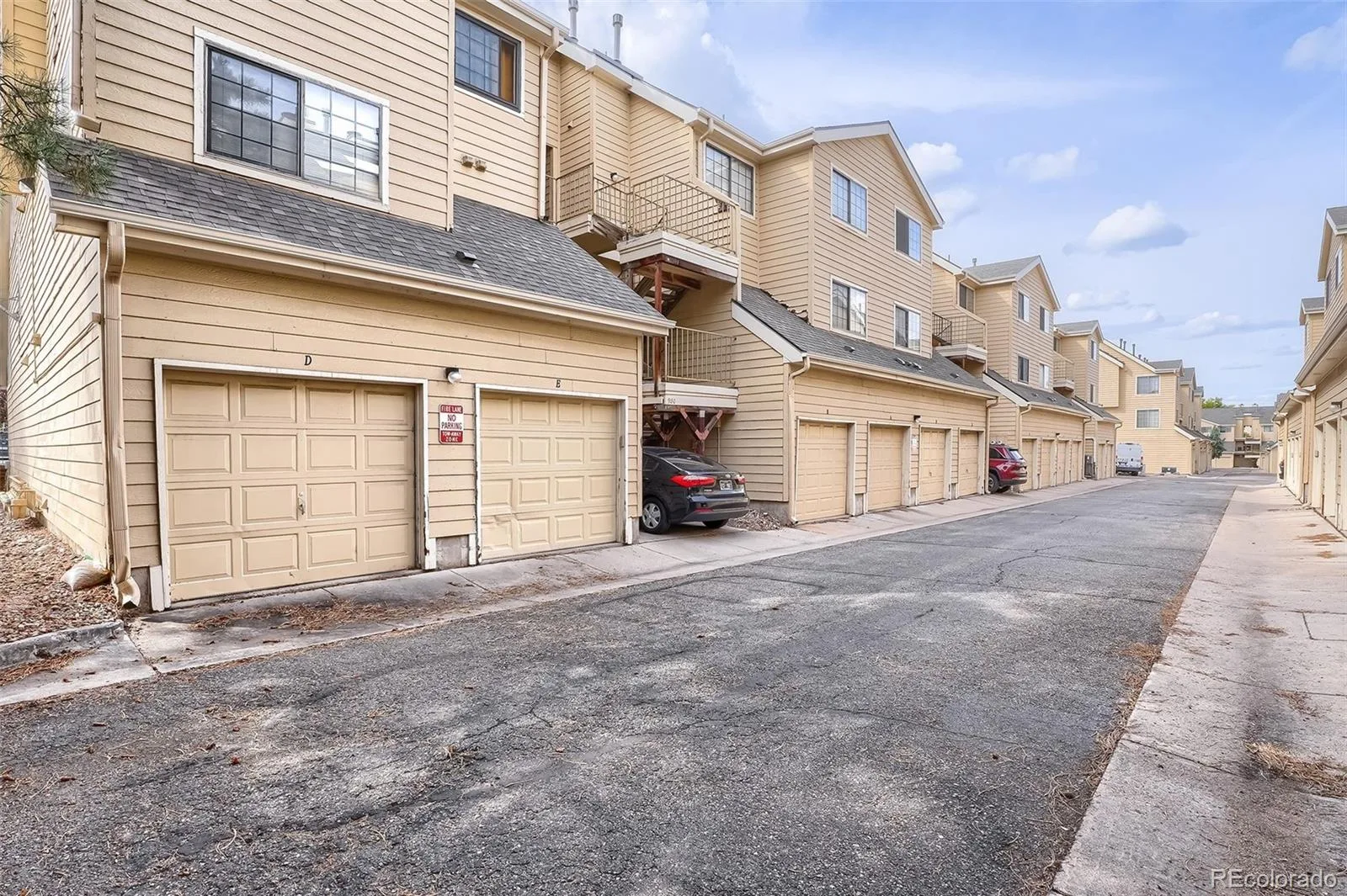 980 S Dahlia Street #A Glendale CO 80246 | MLS #REC4396161 10032026005409 1600 23