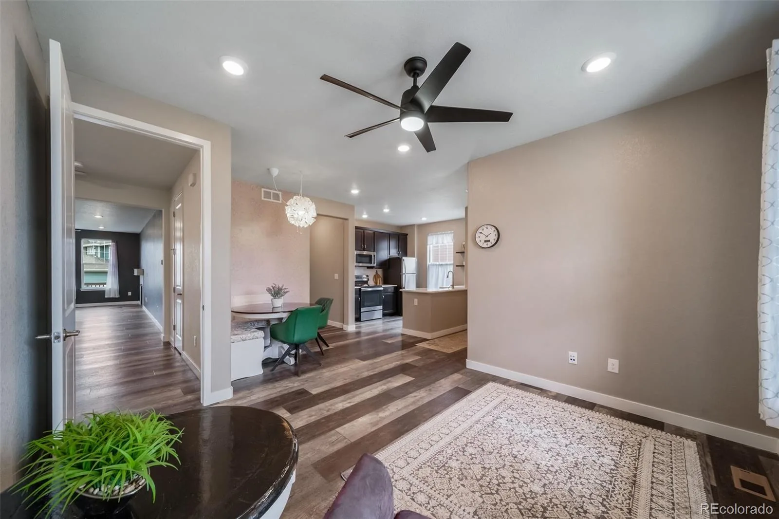 23125 E Piccolo Drive Aurora CO 80016 | MLS #REC4396610 10012026011635 1600 13