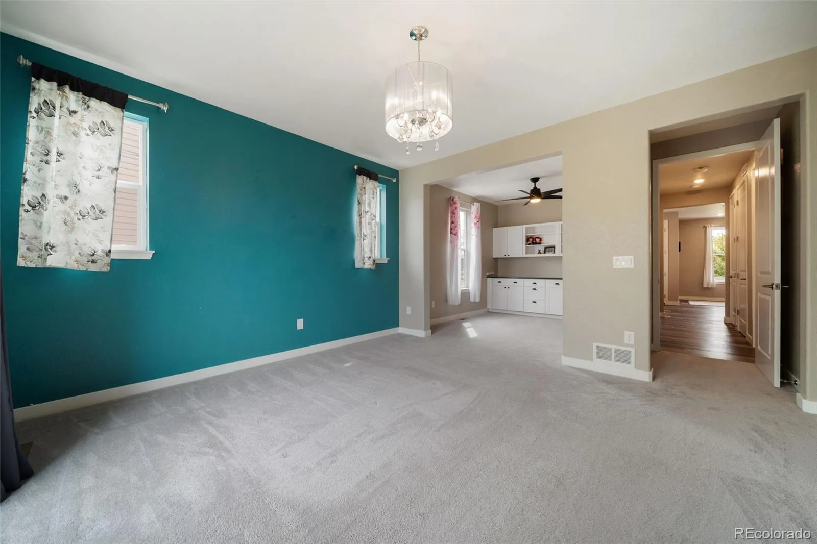 23125 E Piccolo Drive Aurora CO 80016 | MLS #REC4396610 10012026011635 1600 19