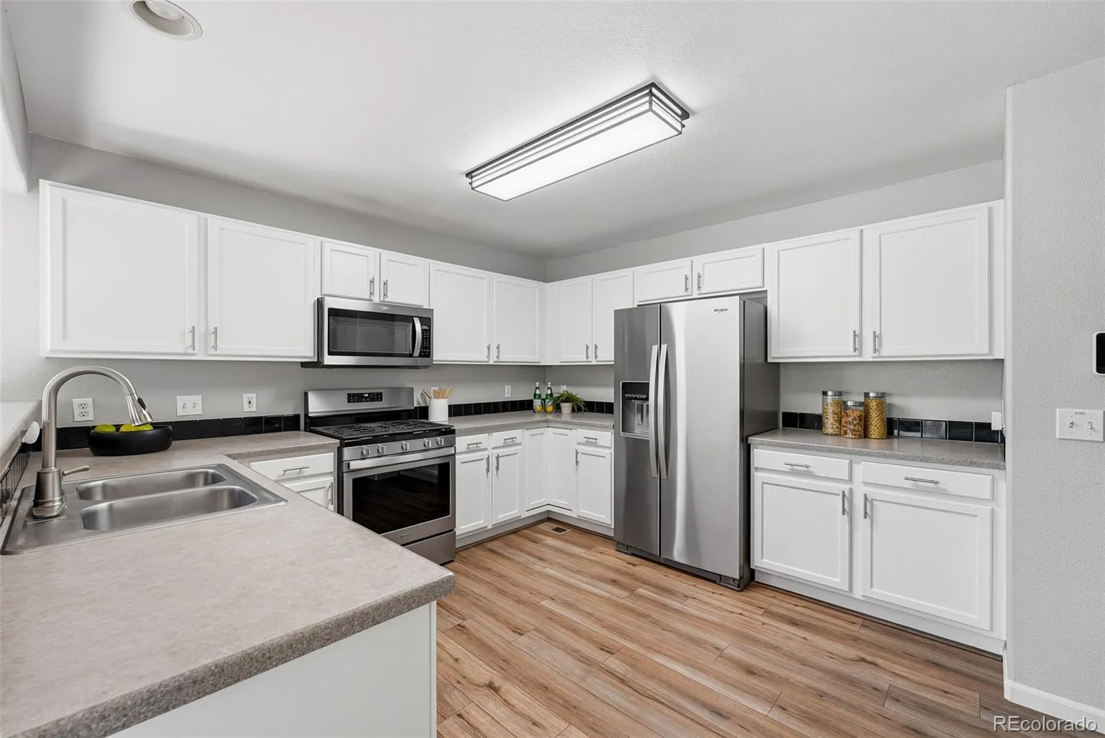 22150 E Milan Place Aurora CO 80018 | MLS #REC4396825 05182026224116 1600 11
