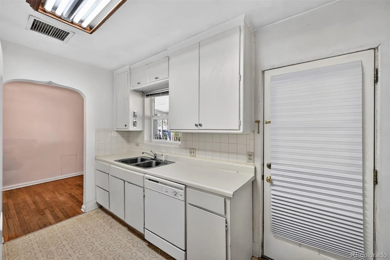 3051 S Downing Street Englewood CO 80113 | MLS #REC4399691 04162026233958 1600 10