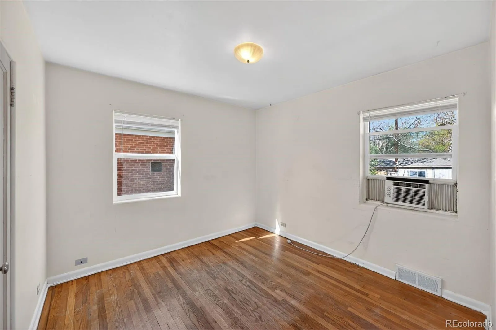 3051 S Downing Street Englewood CO 80113 | MLS #REC4399691 04162026233958 1600 5