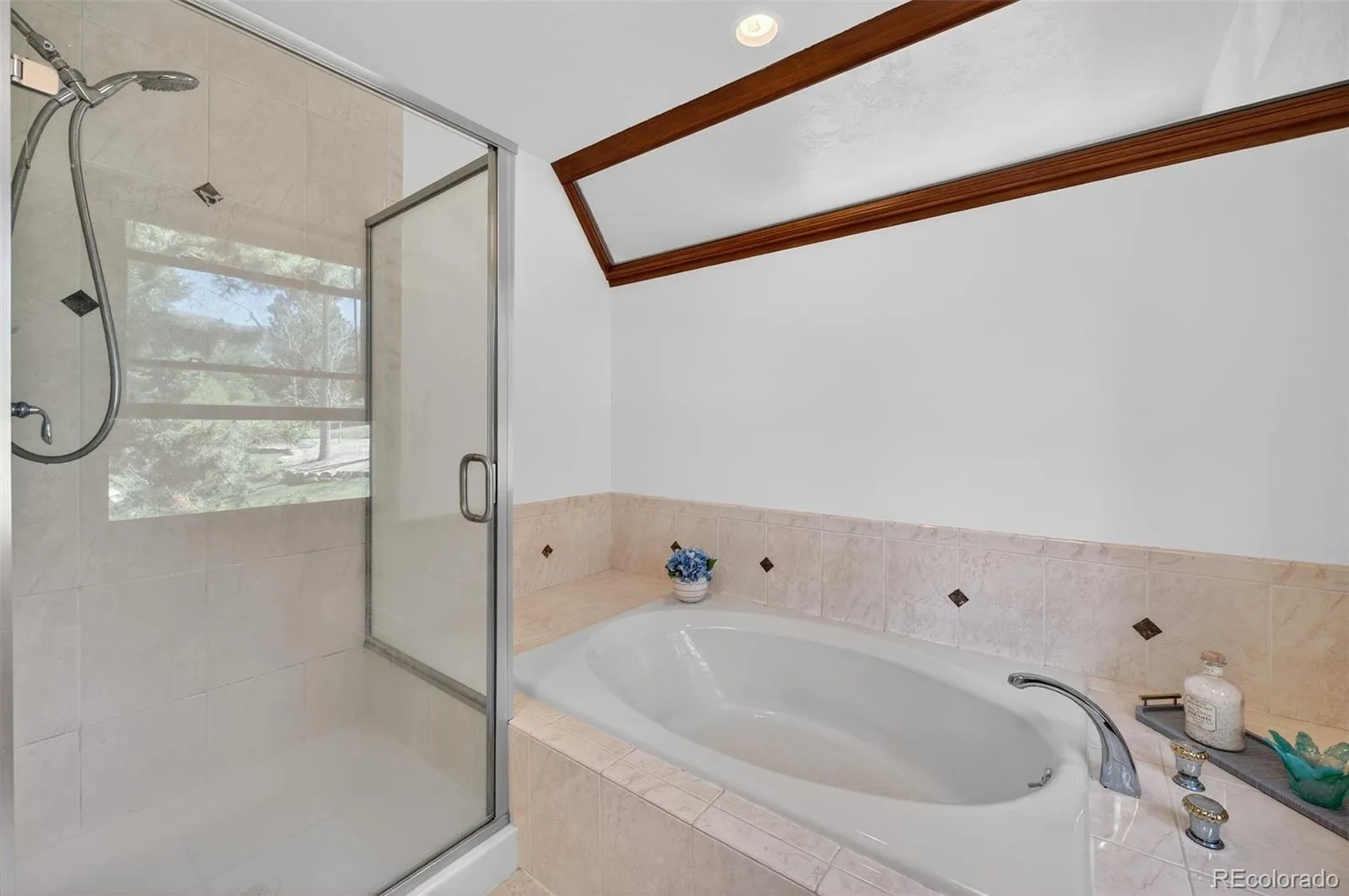 4 Oakmont Lane Littleton CO 80127 | MLS #REC4401645 08202026172441 1600 29