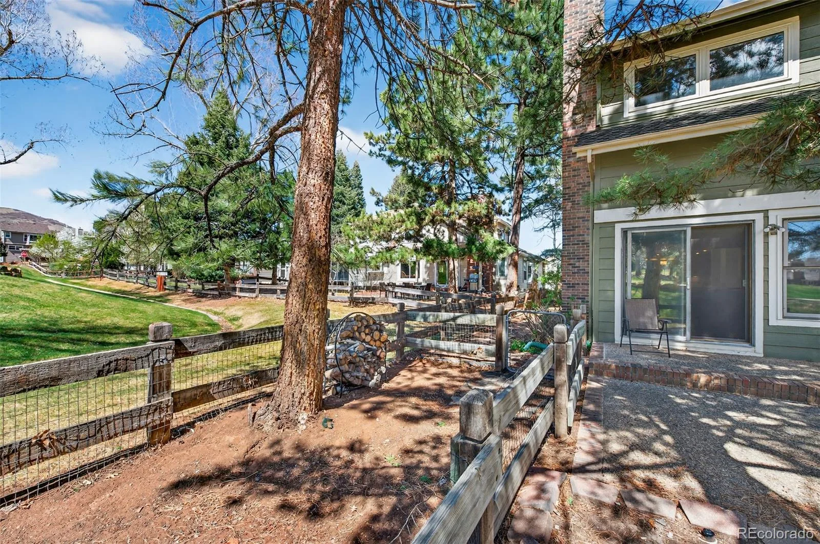 4 Oakmont Lane Littleton CO 80127 | MLS #REC4401645 08202026172441 1600 43