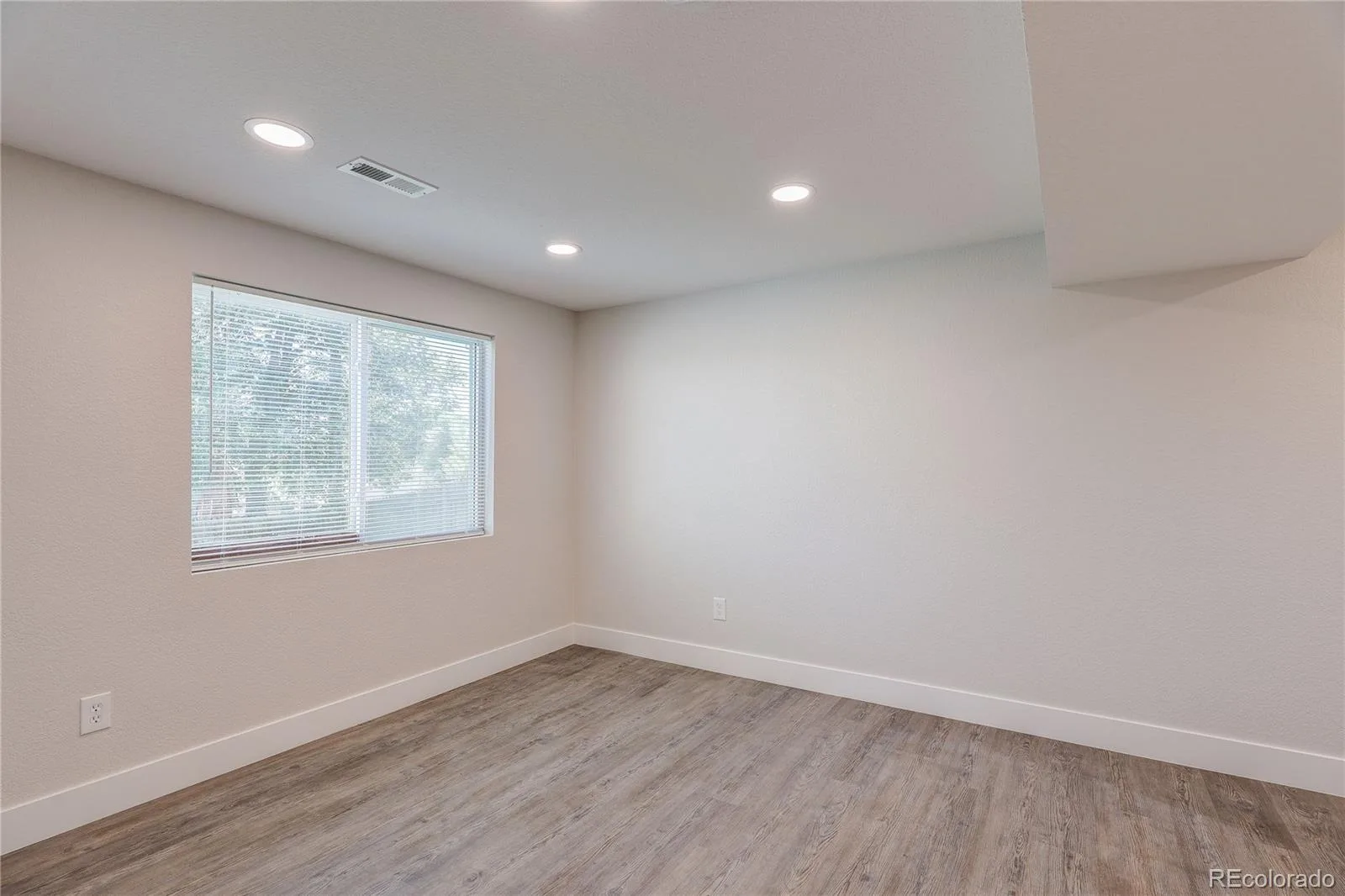 3100 S Dale Court Englewood CO 80110 MLS #REC4402304 06172026234023 1600 30