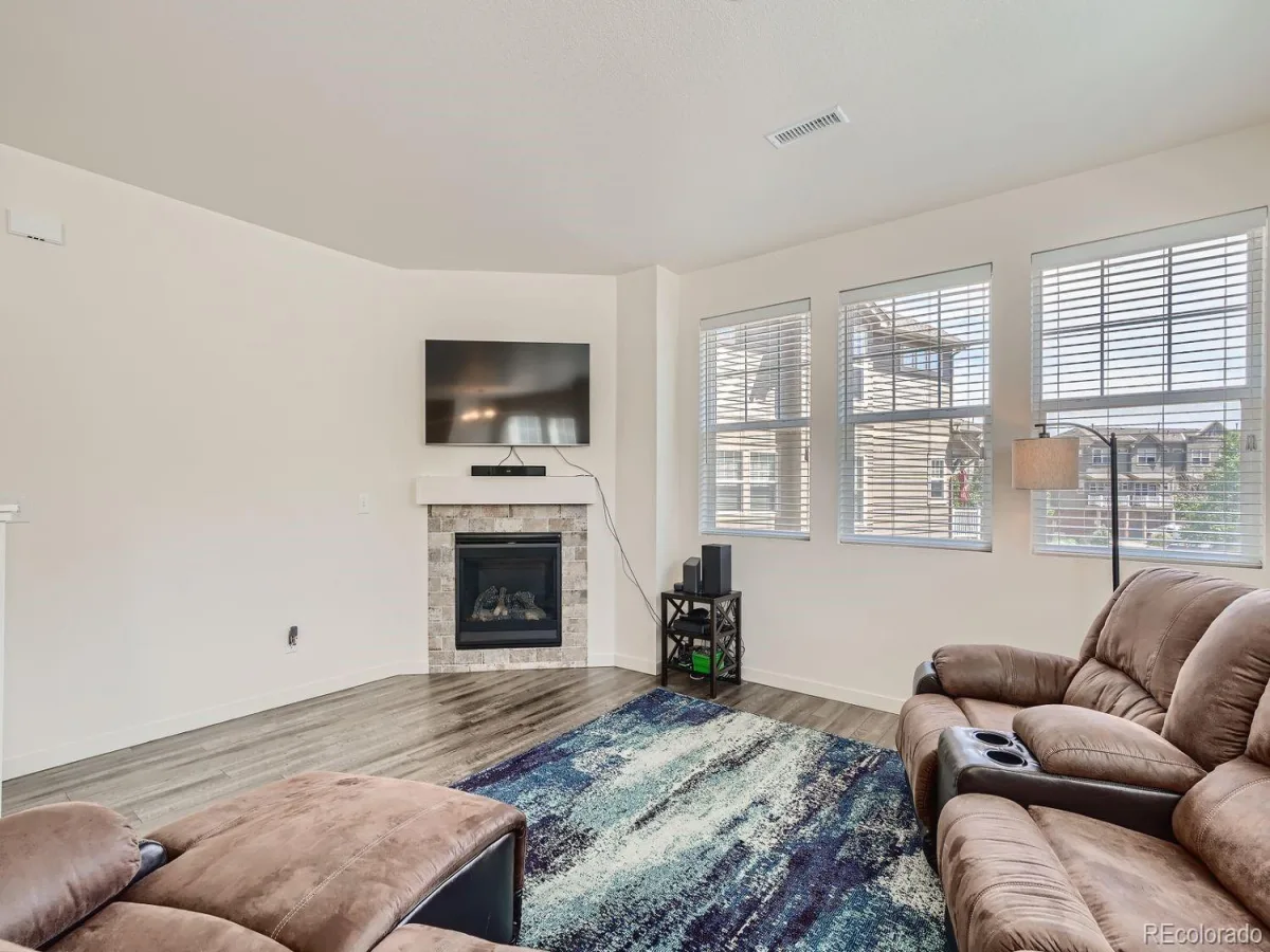 12901 King Street Broomfield CO 80020 | MLS #REC4404655 07252026172406 1200 11