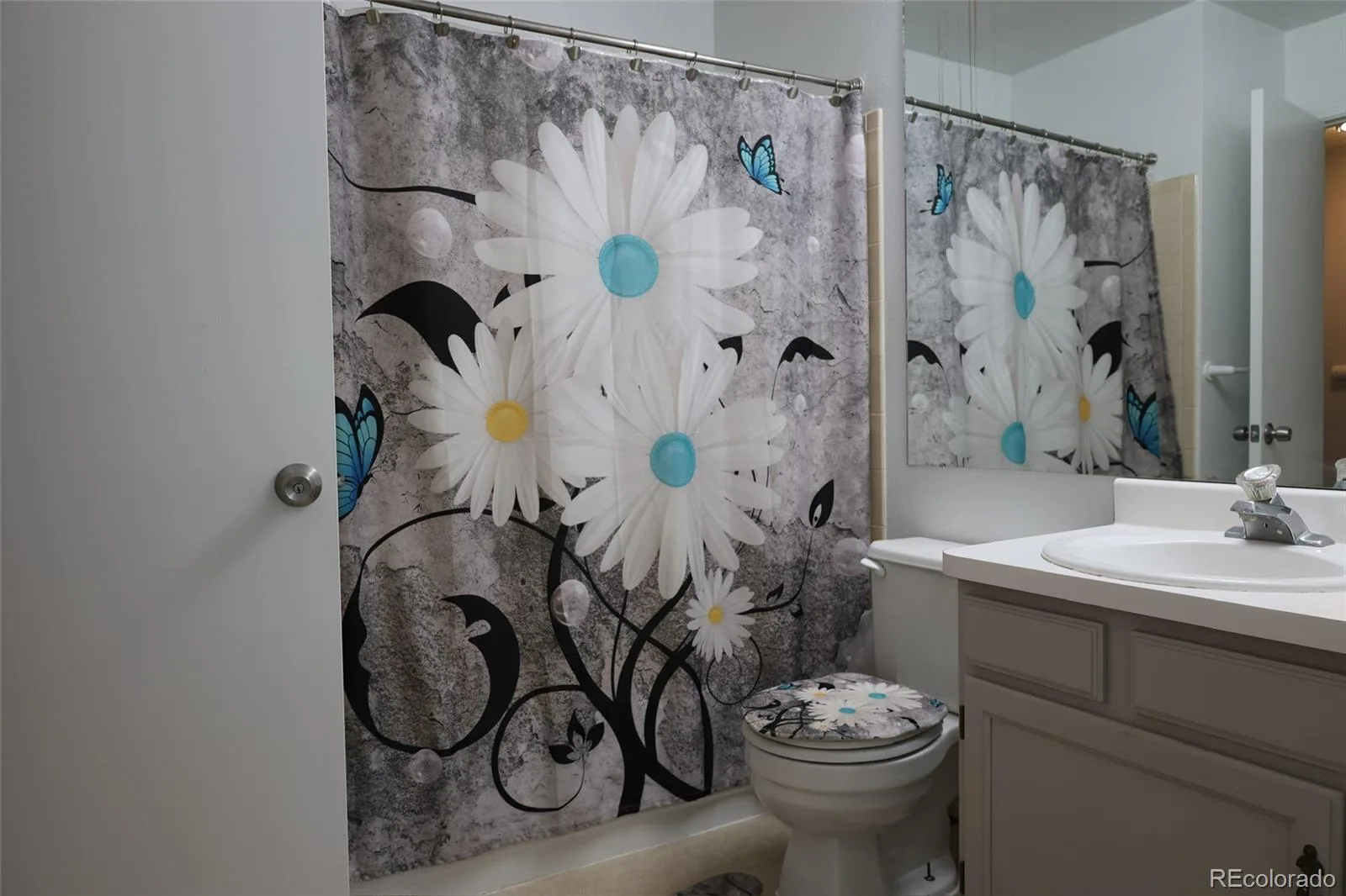 10879 W Dartmouth Avenue Lakewood CO 80227 | MLS #REC4404826 07222026134854 1600 19