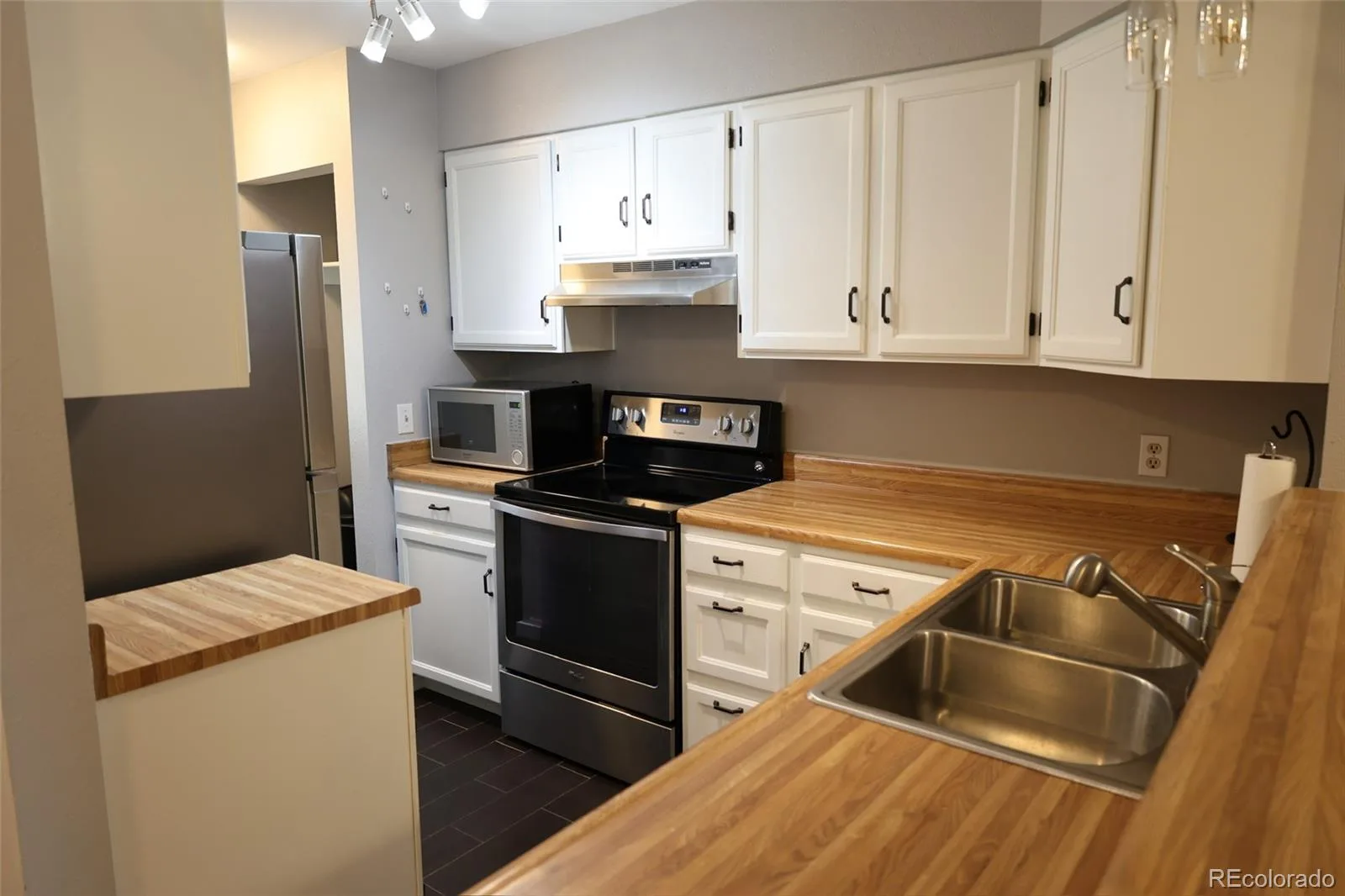 10879 W Dartmouth Avenue Lakewood CO 80227 | MLS #REC4404826 07222026134854 1600 7