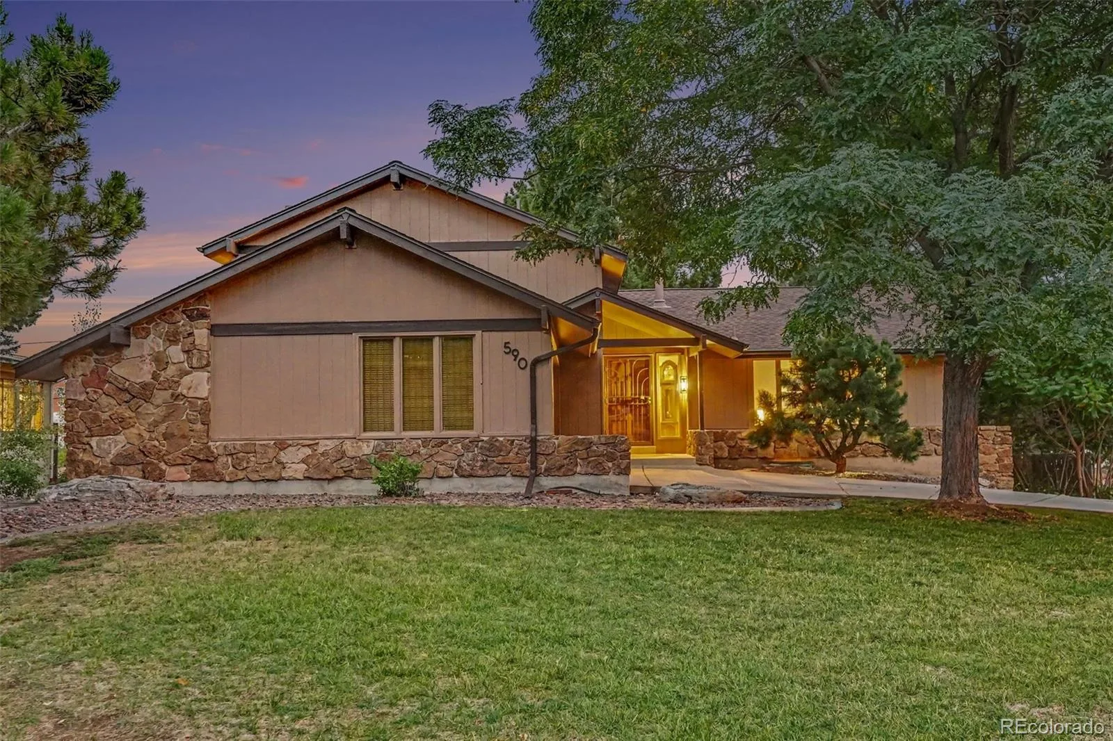 590 S Coors Court Denver CO 80228 | MLS #REC4405105 09242026084103 1600 5