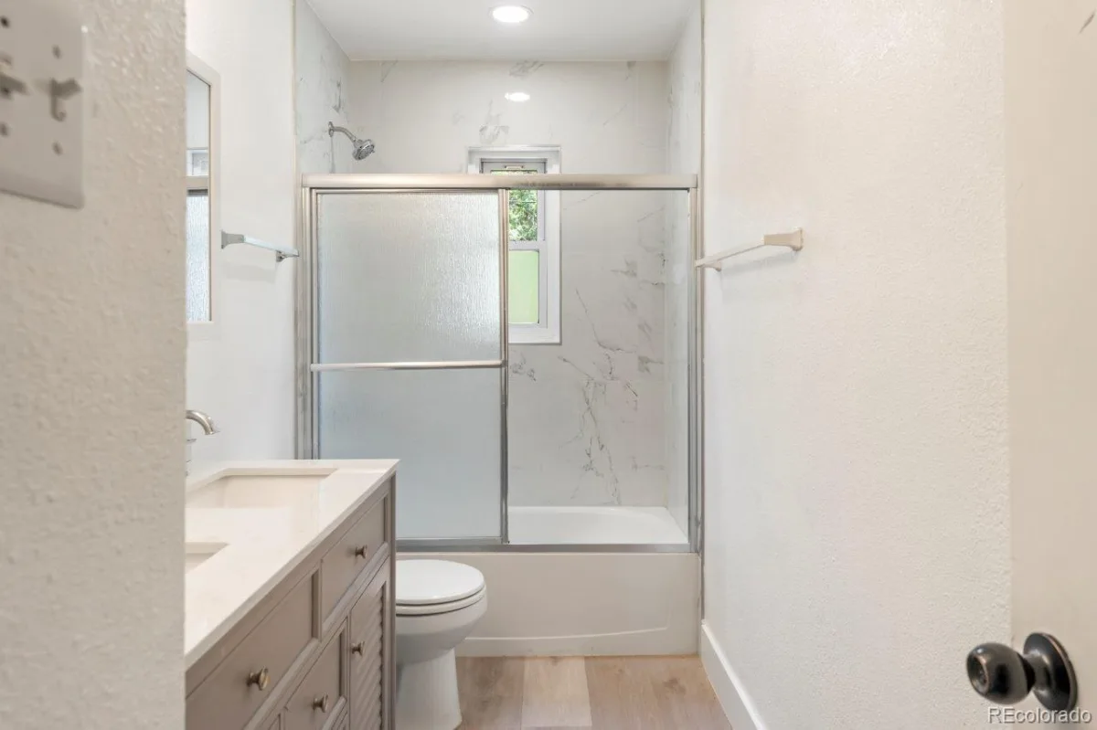 956 Racine Street Aurora CO 80011 MLS #REC4405278 06112026174549 1200 21