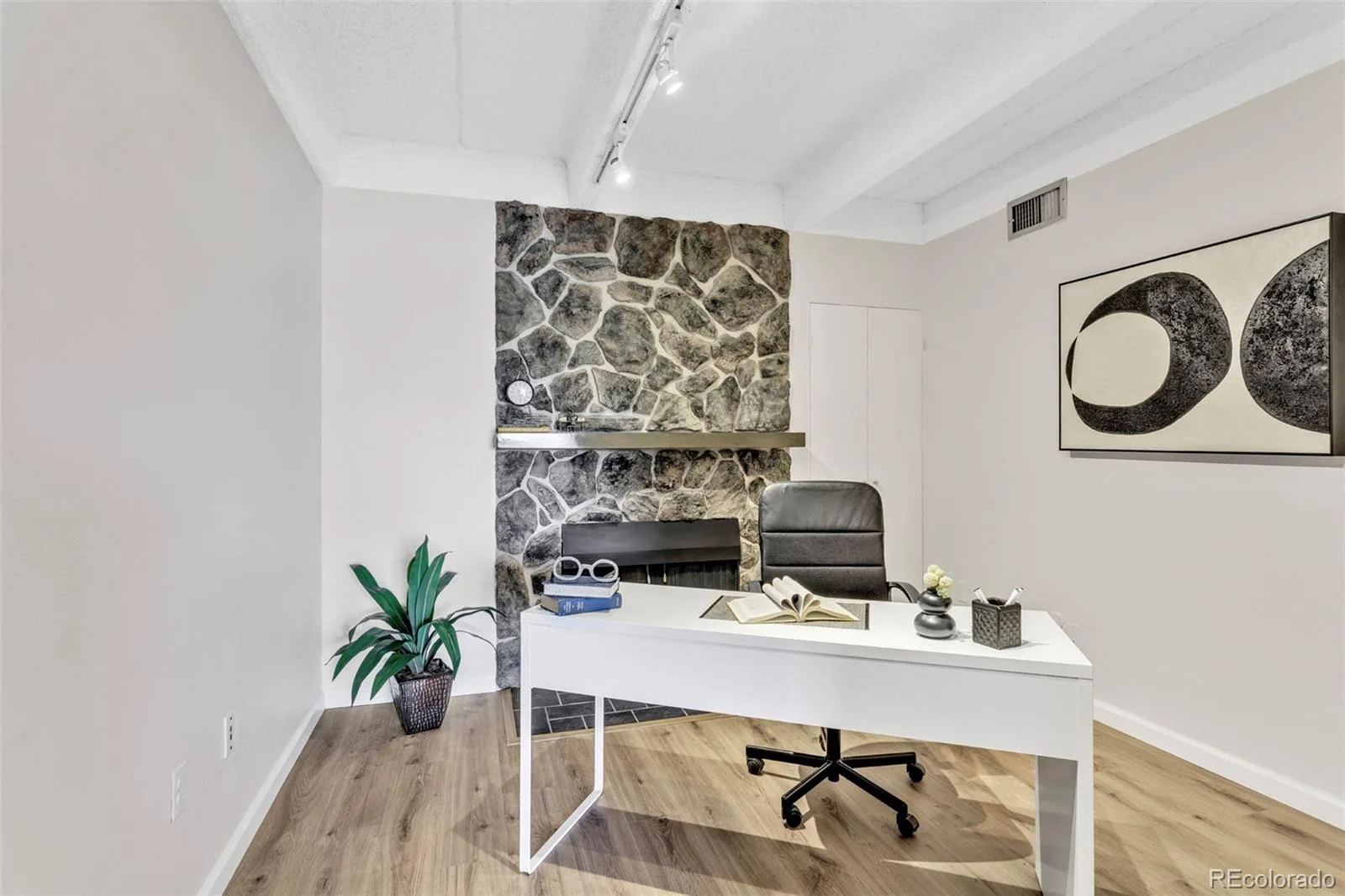 7877 E Mississippi Avenue #301 Denver CO 80247 MLS #REC4410052 07222026203728 1600 6