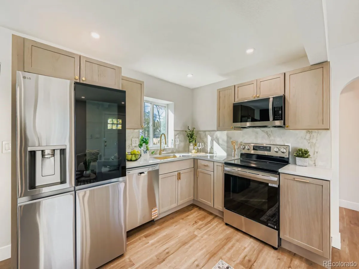 04082026003546 1200 4