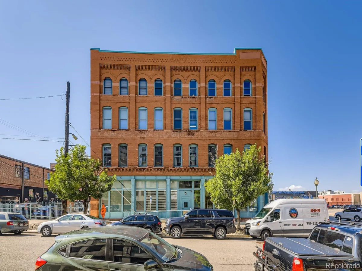 2560 Blake Street #205 Denver CO 80205 MLS #REC4417206 07062026180948 1200 33