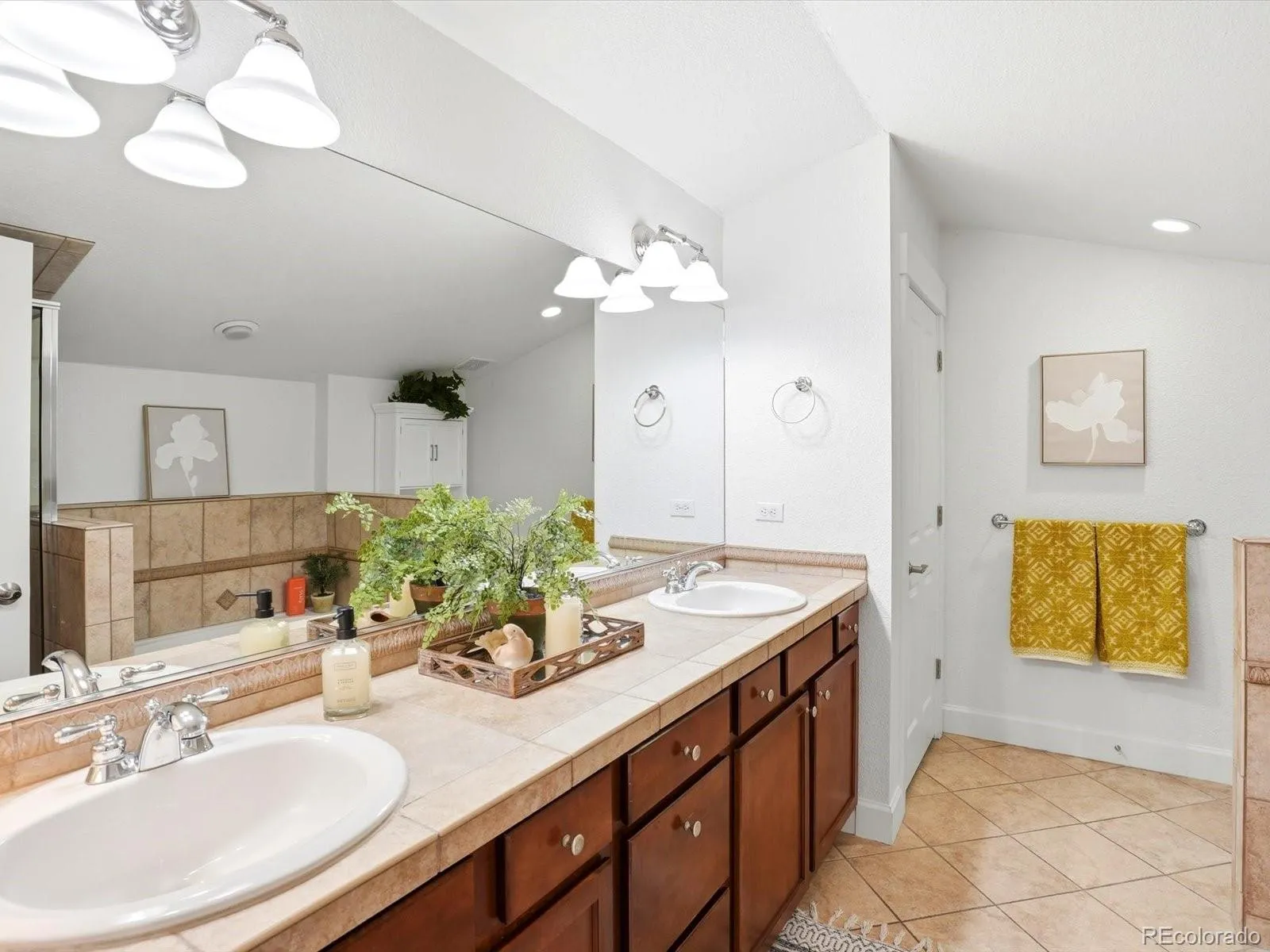 1699 N Downing Street #408 Denver CO 80218 MLS #REC4420237 04232026192824 1600 39