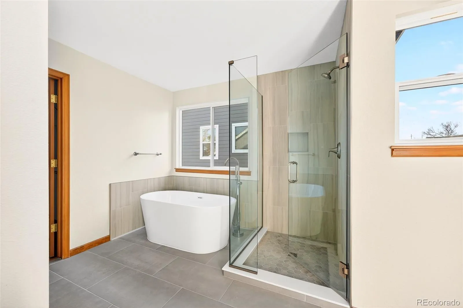 04092026182302 1600 16