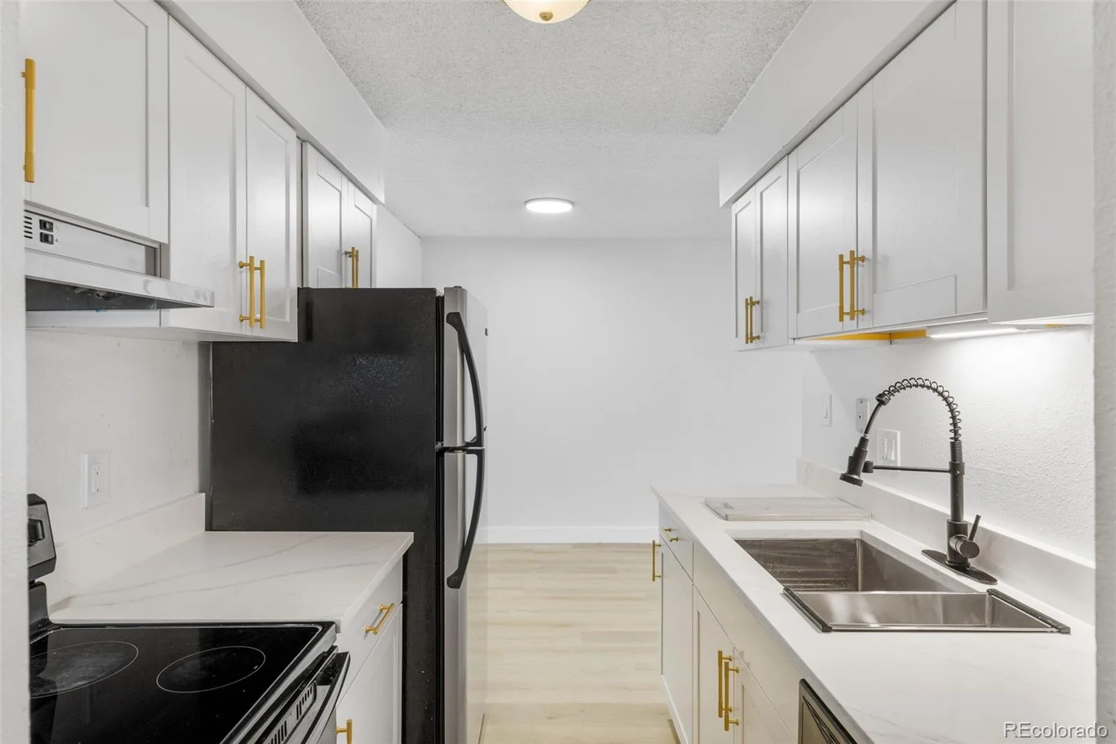 7755 E Quincy Avenue #303A5 Denver CO 80237 MLS #REC4421615 06042026141133 1600 15