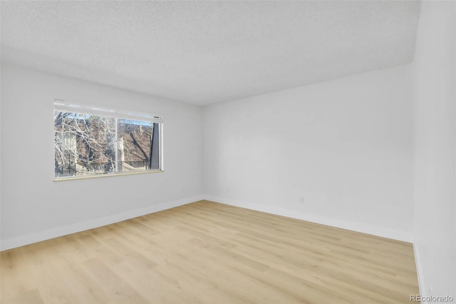 7755 E Quincy Avenue #303A5 Denver CO 80237 MLS #REC4421615 06042026141133 1600 20