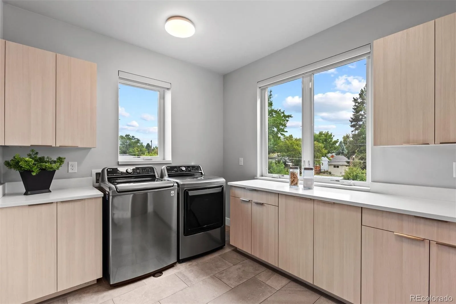 3083 S Cherry Way Denver CO 80222 | MLS #REC4421912 09222026142758 1600 32