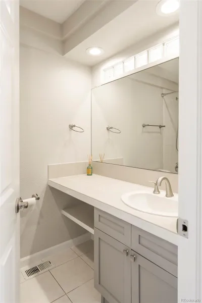 5048 E Cherry Creek South Drive Denver CO 80246 MLS #REC4422791 04102026195426 800 29