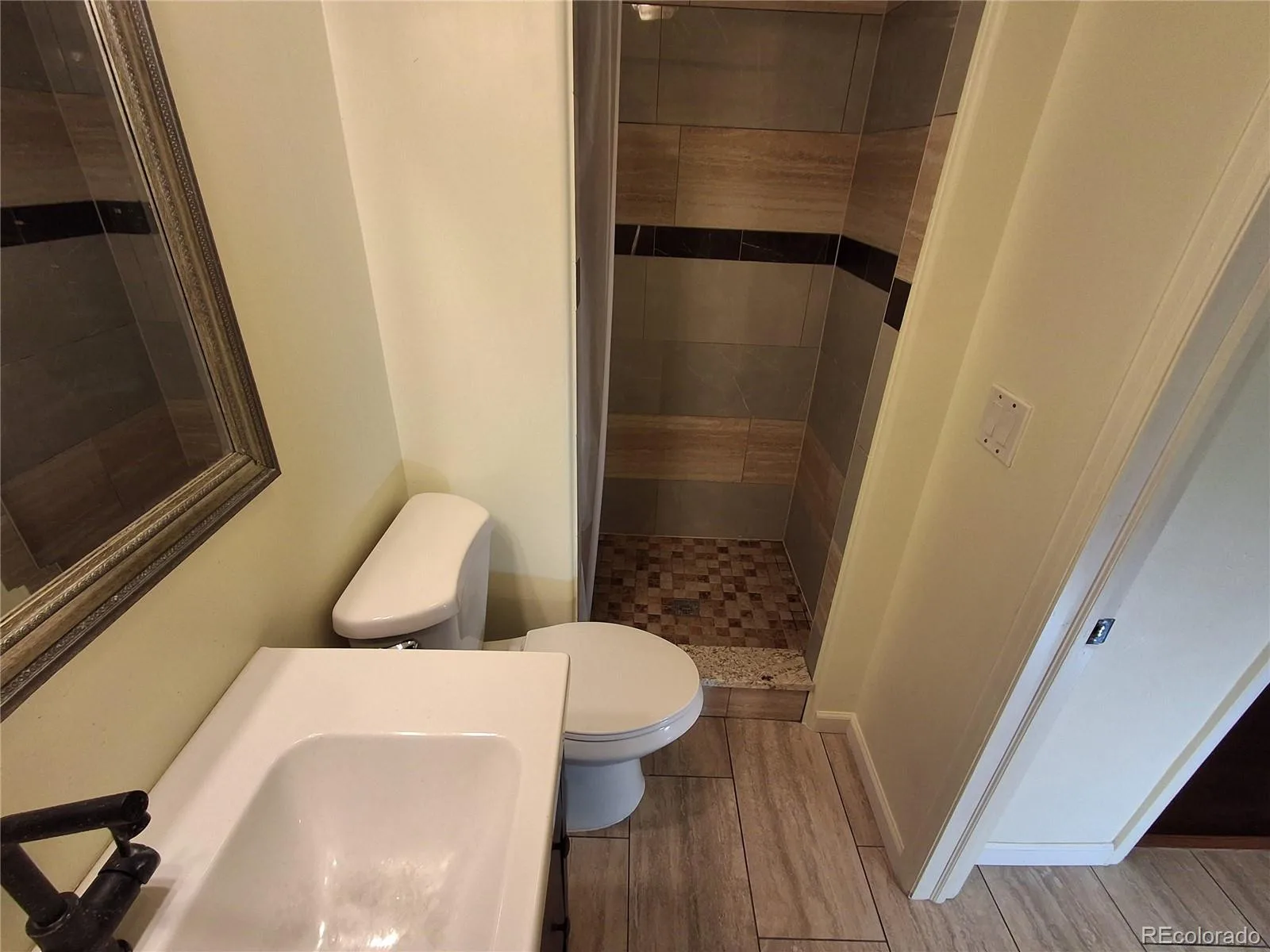 12553 E Cornell Circle Aurora CO 80014 | MLS #REC4423874 09202026000558 1600 19