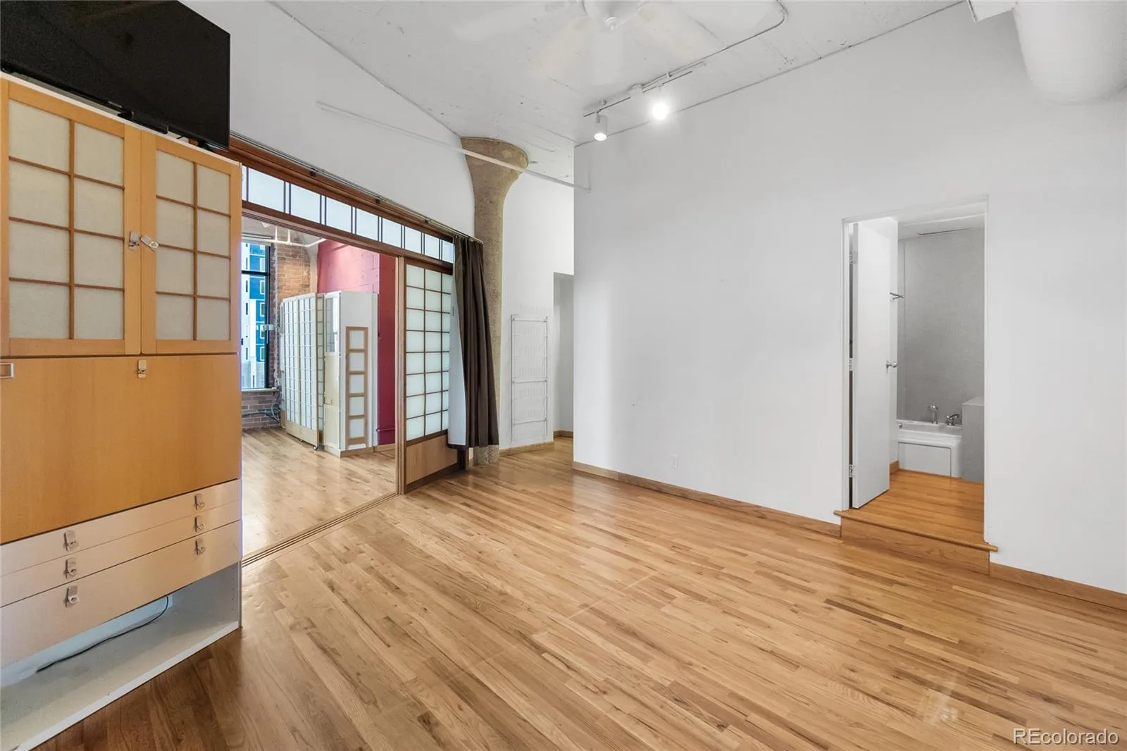 2000 Arapahoe Street #402 Denver CO 80205 | MLS #REC4427739 09292026235227 1600 15