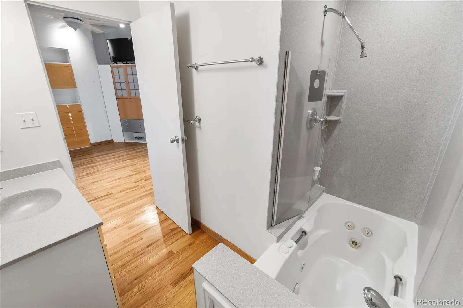 2000 Arapahoe Street #402 Denver CO 80205 | MLS #REC4427739 09292026235227 1600 18