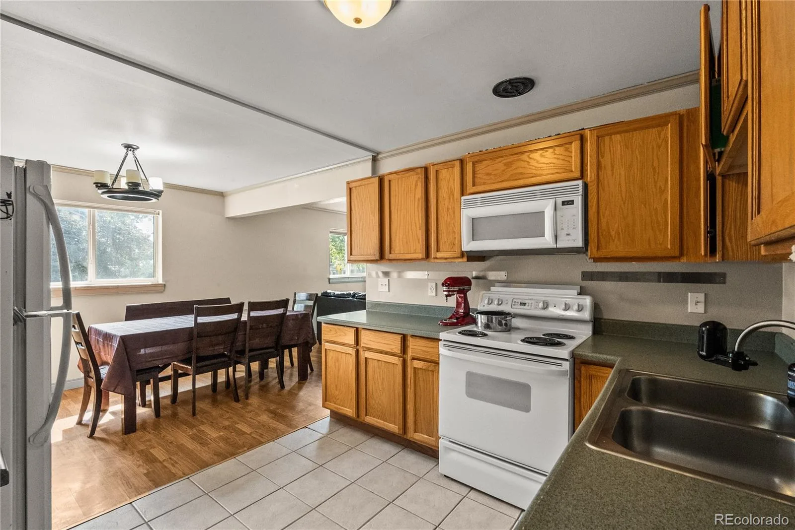 10325 W 16th Avenue Lakewood CO 80215 | MLS #REC4429158 08152026160023 1600 11
