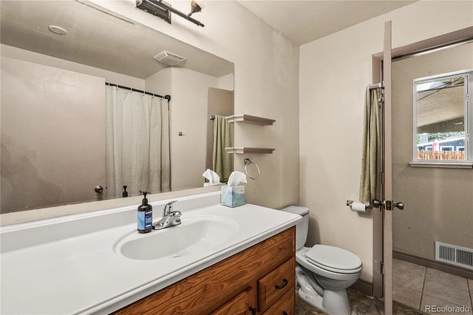 10325 W 16th Avenue Lakewood CO 80215 | MLS #REC4429158 08152026160023 1600 12
