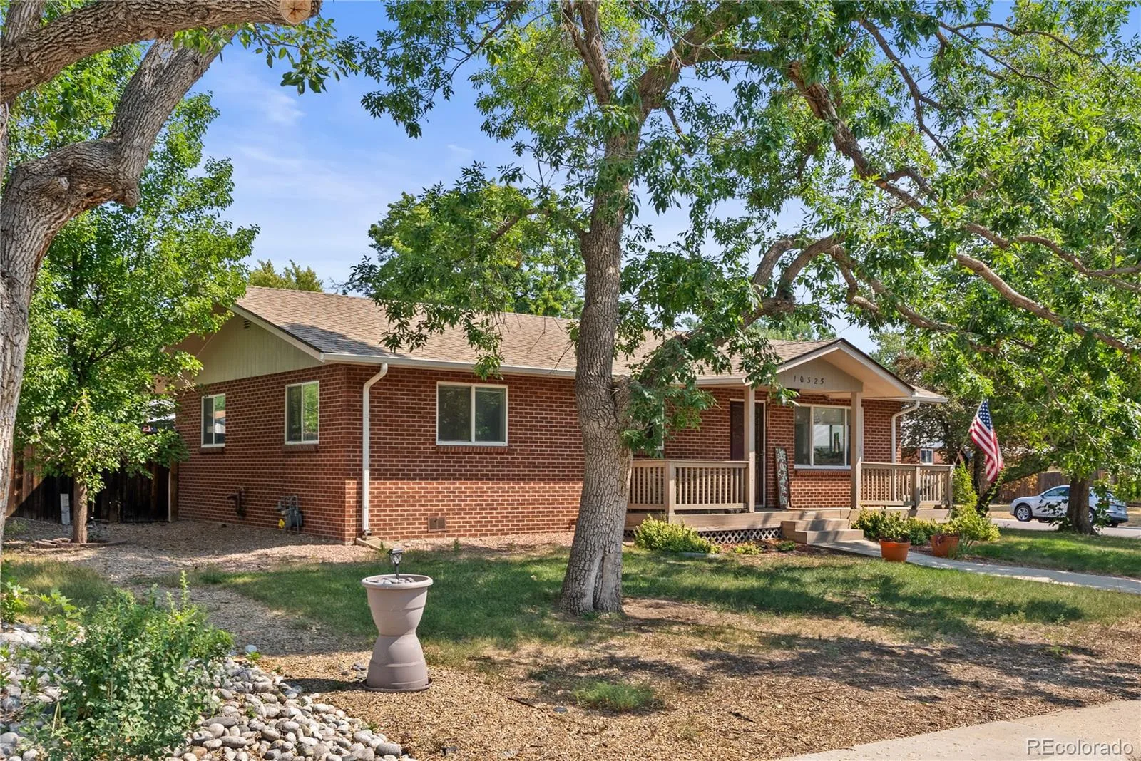 10325 W 16th Avenue Lakewood CO 80215 | MLS #REC4429158 08152026160023 1600 28