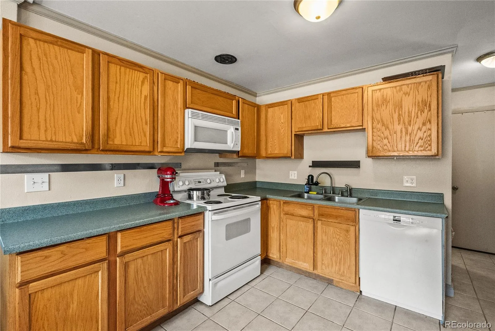 10325 W 16th Avenue Lakewood CO 80215 | MLS #REC4429158 08152026160023 1600 9
