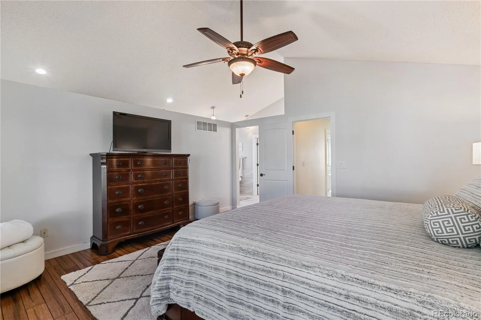 6205 S Van Gordon Way Littleton CO 80127 | MLS #REC4429466 07152026175203 1600 22