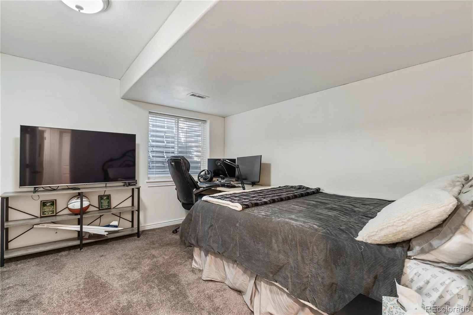 6205 S Van Gordon Way Littleton CO 80127 | MLS #REC4429466 07152026175203 1600 35