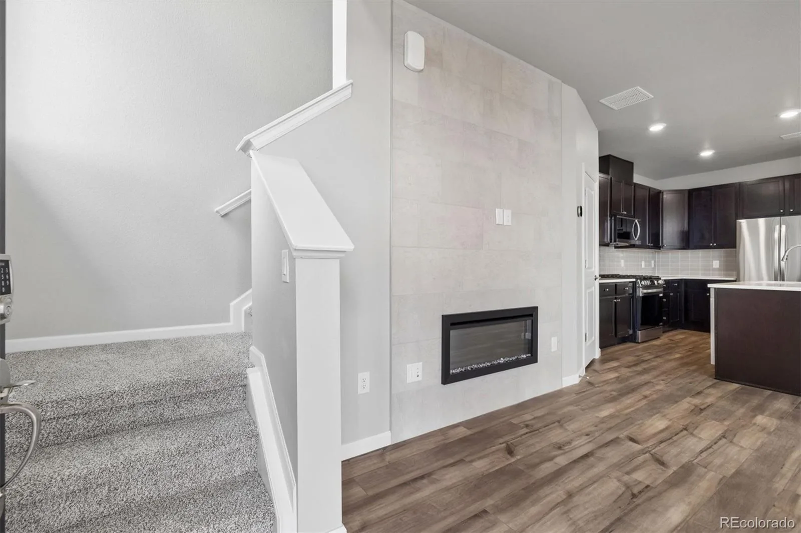 6720 Merseyside Lane Castle Pines CO 80108 | MLS #REC4429563 08112026224142 1600 1