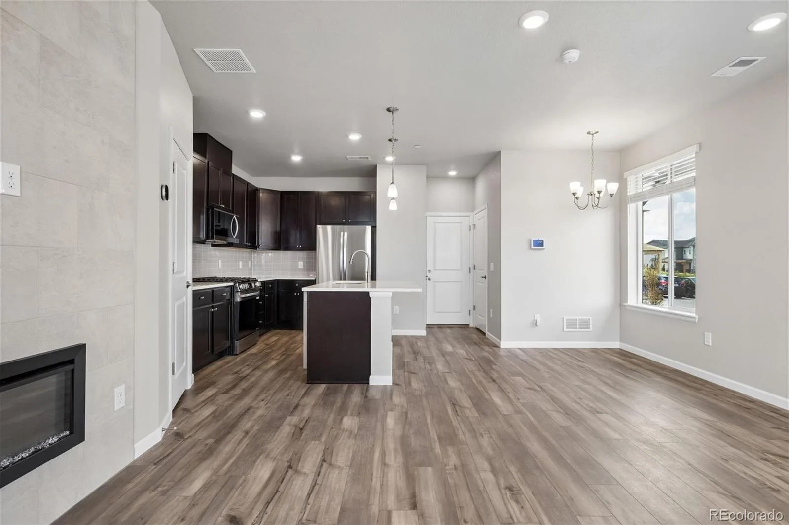6720 Merseyside Lane Castle Pines CO 80108 | MLS #REC4429563 08112026224142 1600 2