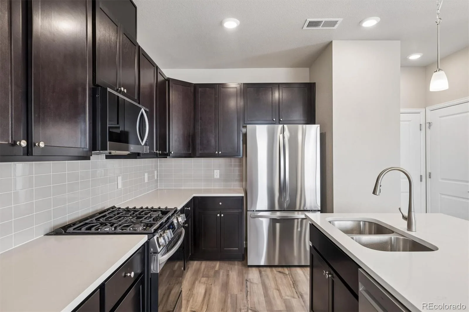 6720 Merseyside Lane Castle Pines CO 80108 | MLS #REC4429563 08112026224142 1600 7