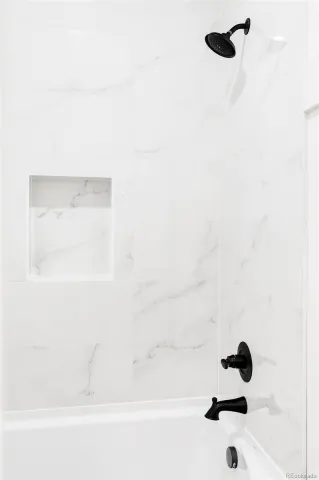 04222026222003 640 26