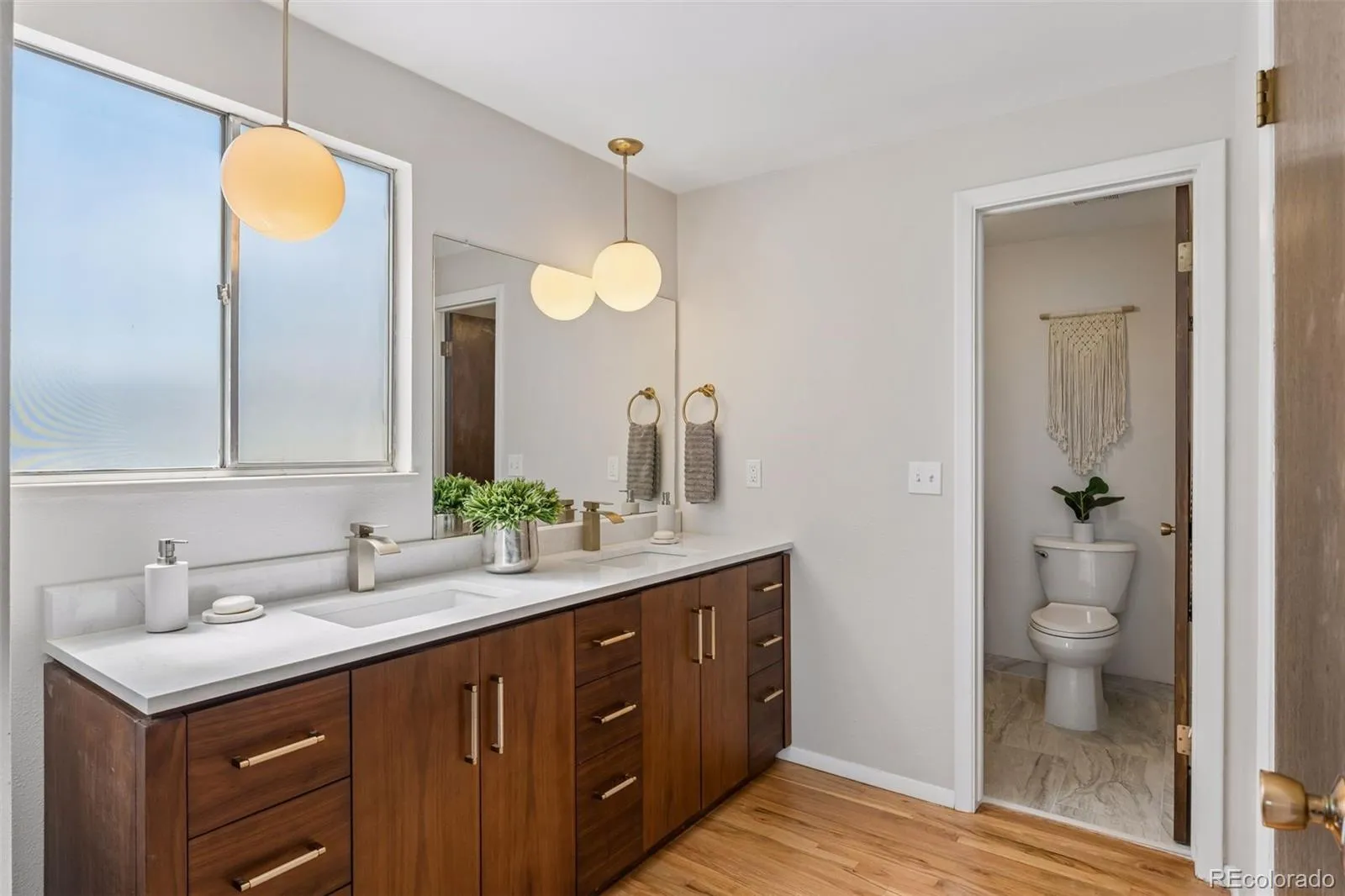 1995 S Poplar Street Denver CO 80224 MLS #REC4432510 05132026002445 1600 20