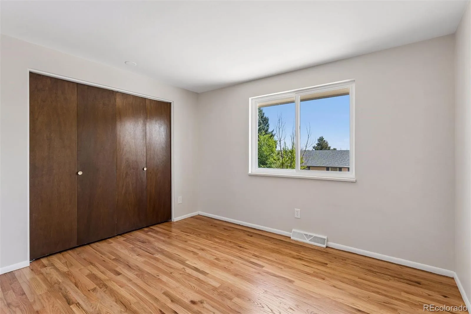 1995 S Poplar Street Denver CO 80224 MLS #REC4432510 05132026002445 1600 25
