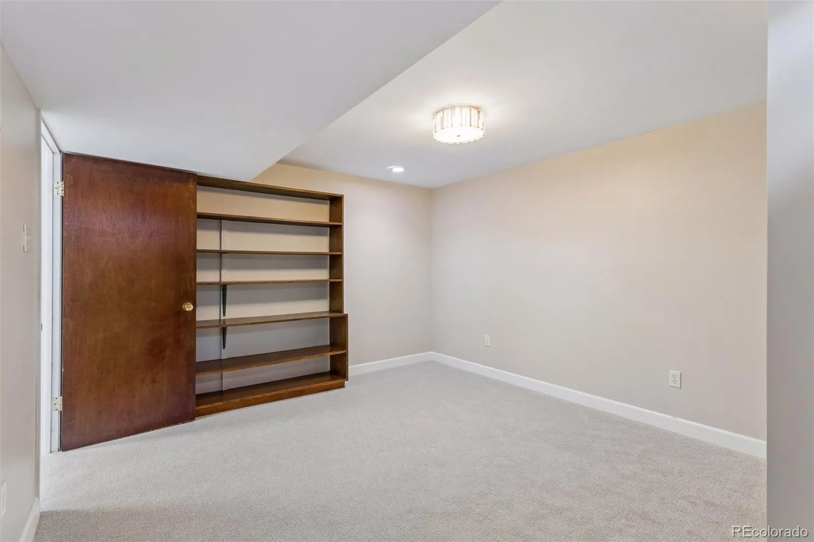 1995 S Poplar Street Denver CO 80224 MLS #REC4432510 05132026002445 1600 31