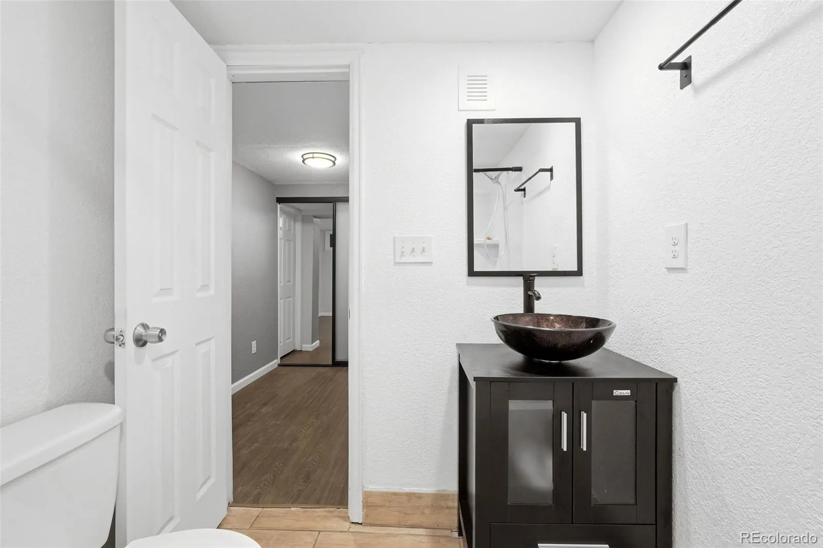 1490 S Zephyr Street Lakewood CO 80232 | MLS #REC4434606 08102026195407 1600 19