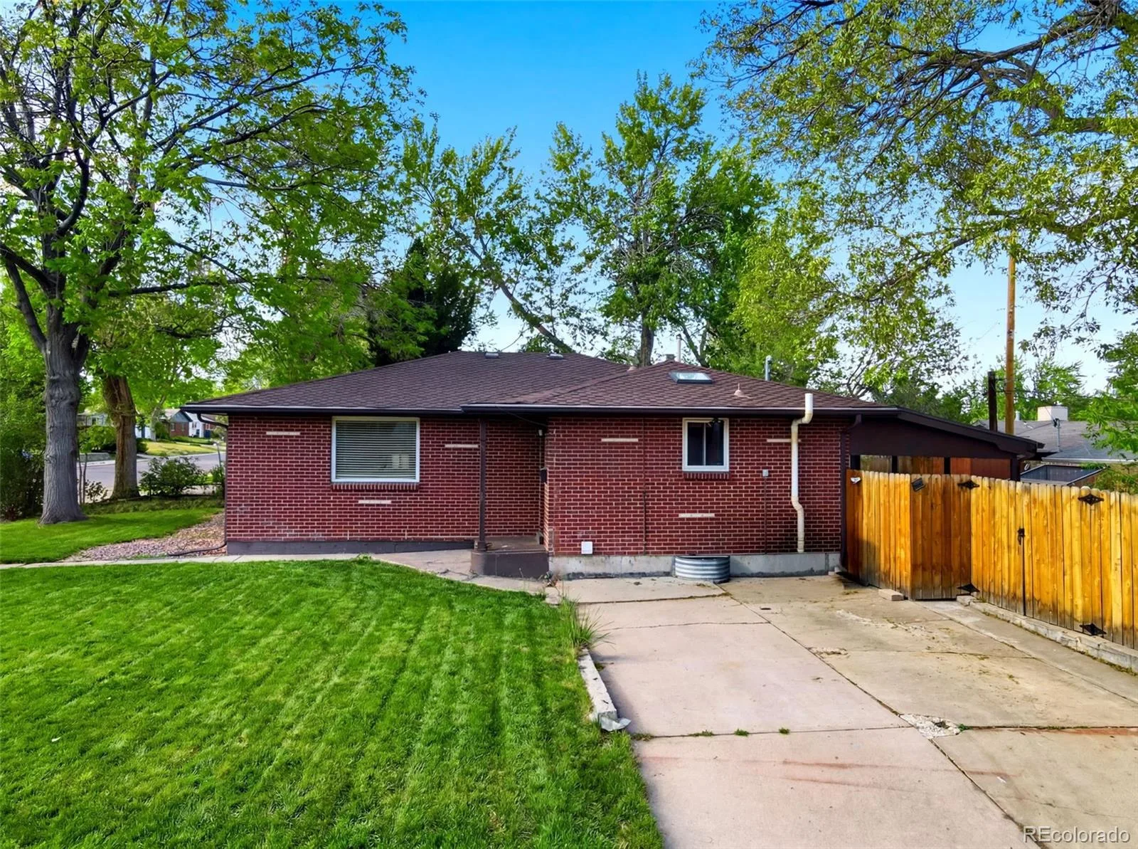 1490 S Zephyr Street Lakewood CO 80232 | MLS #REC4434606 08102026195407 1600 27