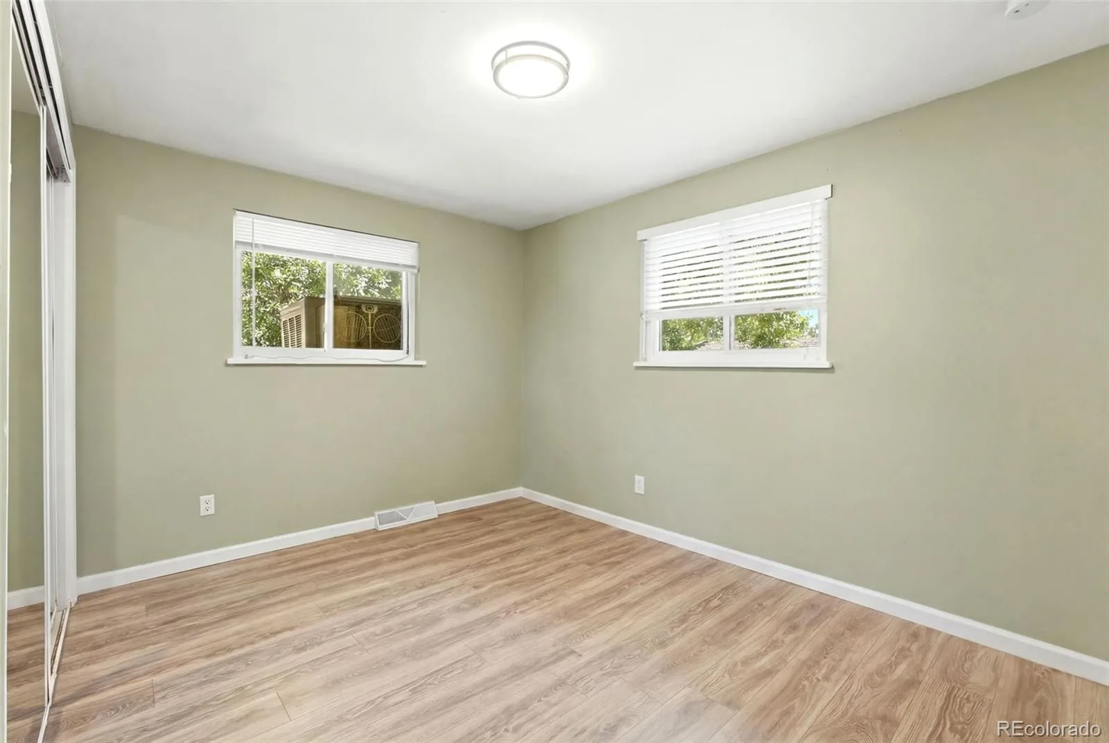 1490 S Zephyr Street Lakewood CO 80232 | MLS #REC4434606 08102026195407 1600 9