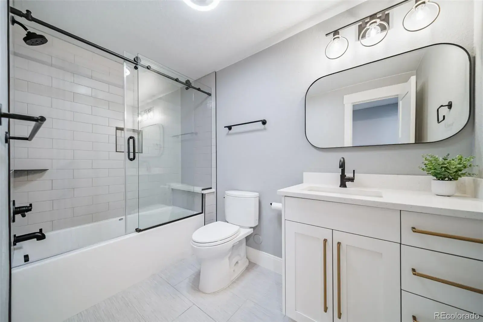 03052026152051 1600 40