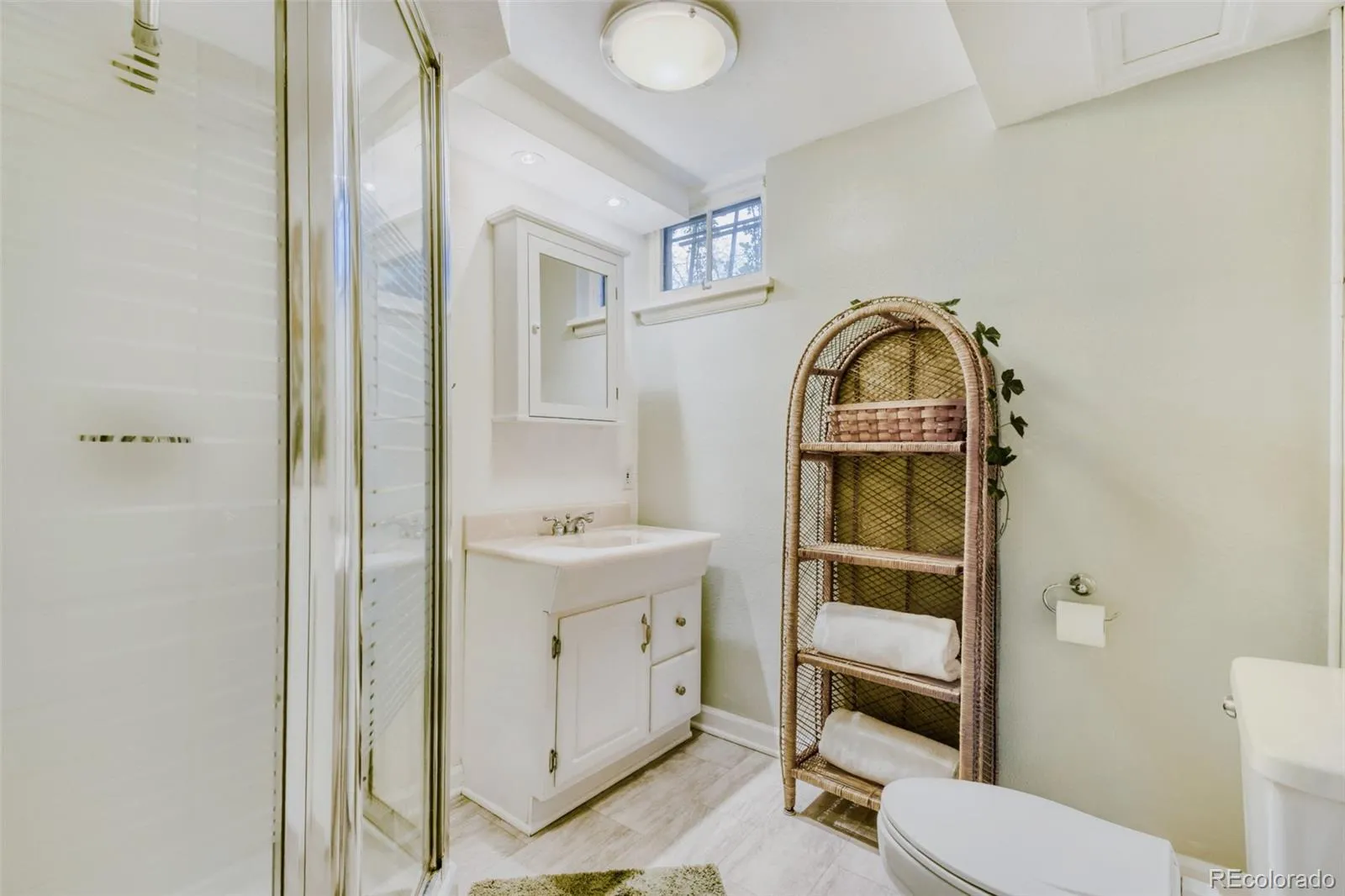 04102026012430 1600 17