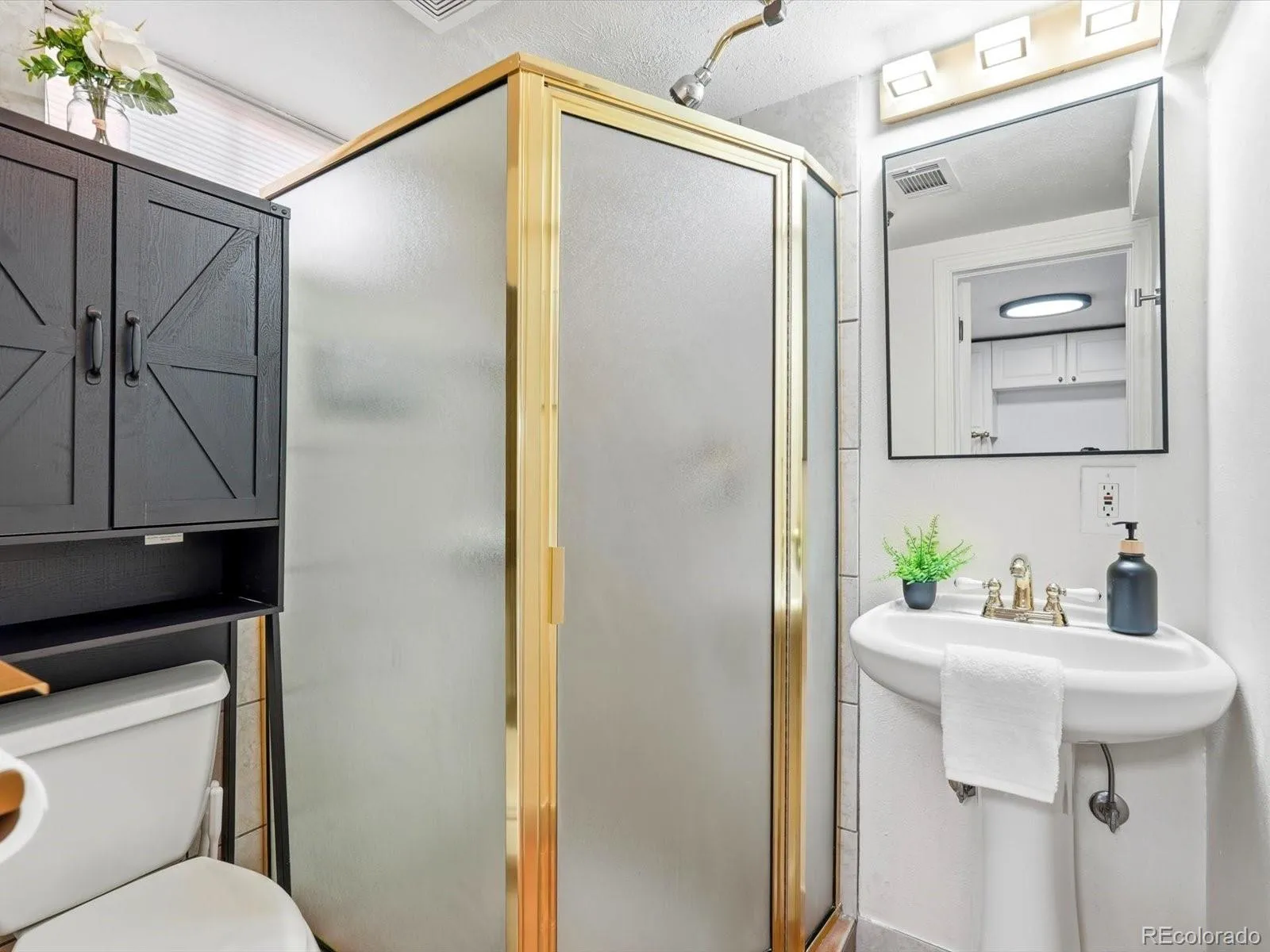 04092026214042 1600 29