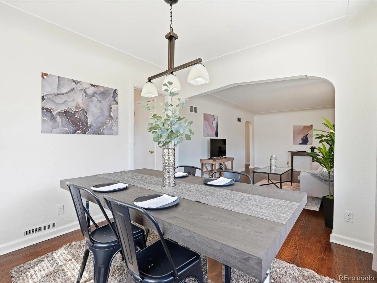 04092026214042 1600 9