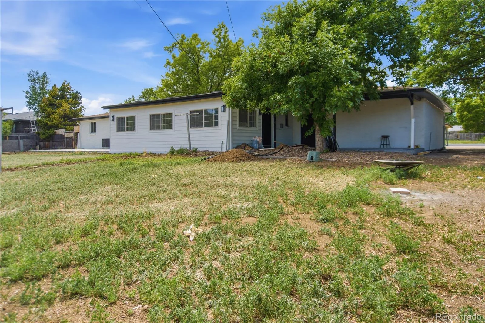850 S Everett Street Lakewood CO 80226 | MLS #REC4440768 08242026212845 1600 20