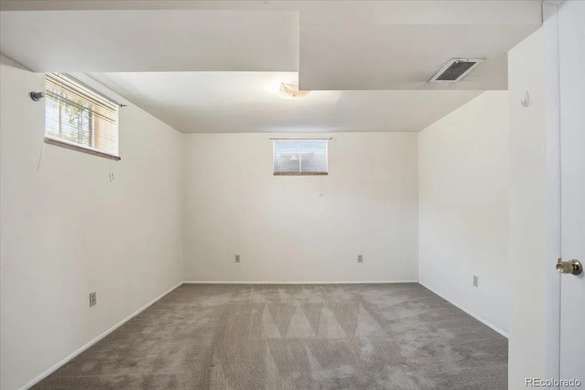 2801 S Mabry Court Denver CO 80236 MLS #REC4442431 05142026125130 1200 17