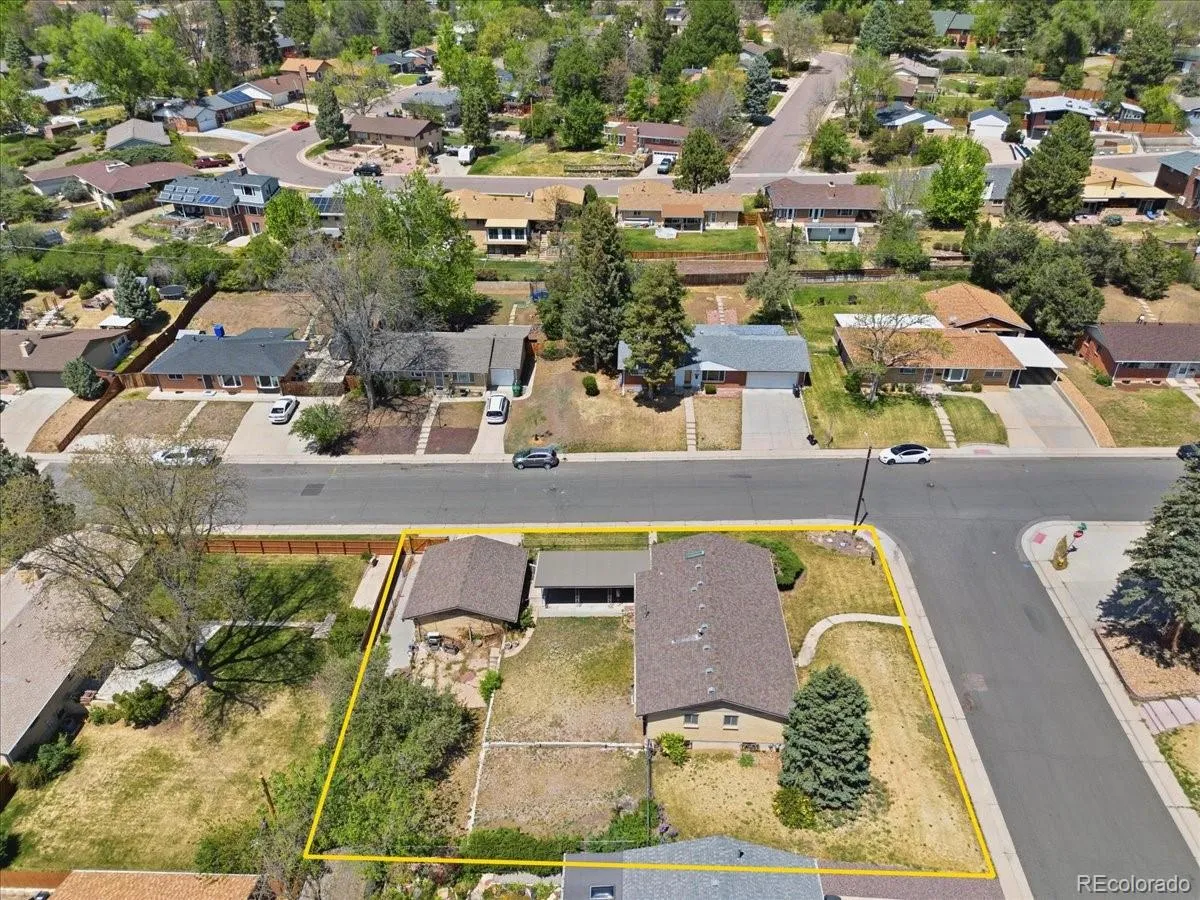 2801 S Mabry Court Denver CO 80236 MLS #REC4442431 05142026125130 1200 24